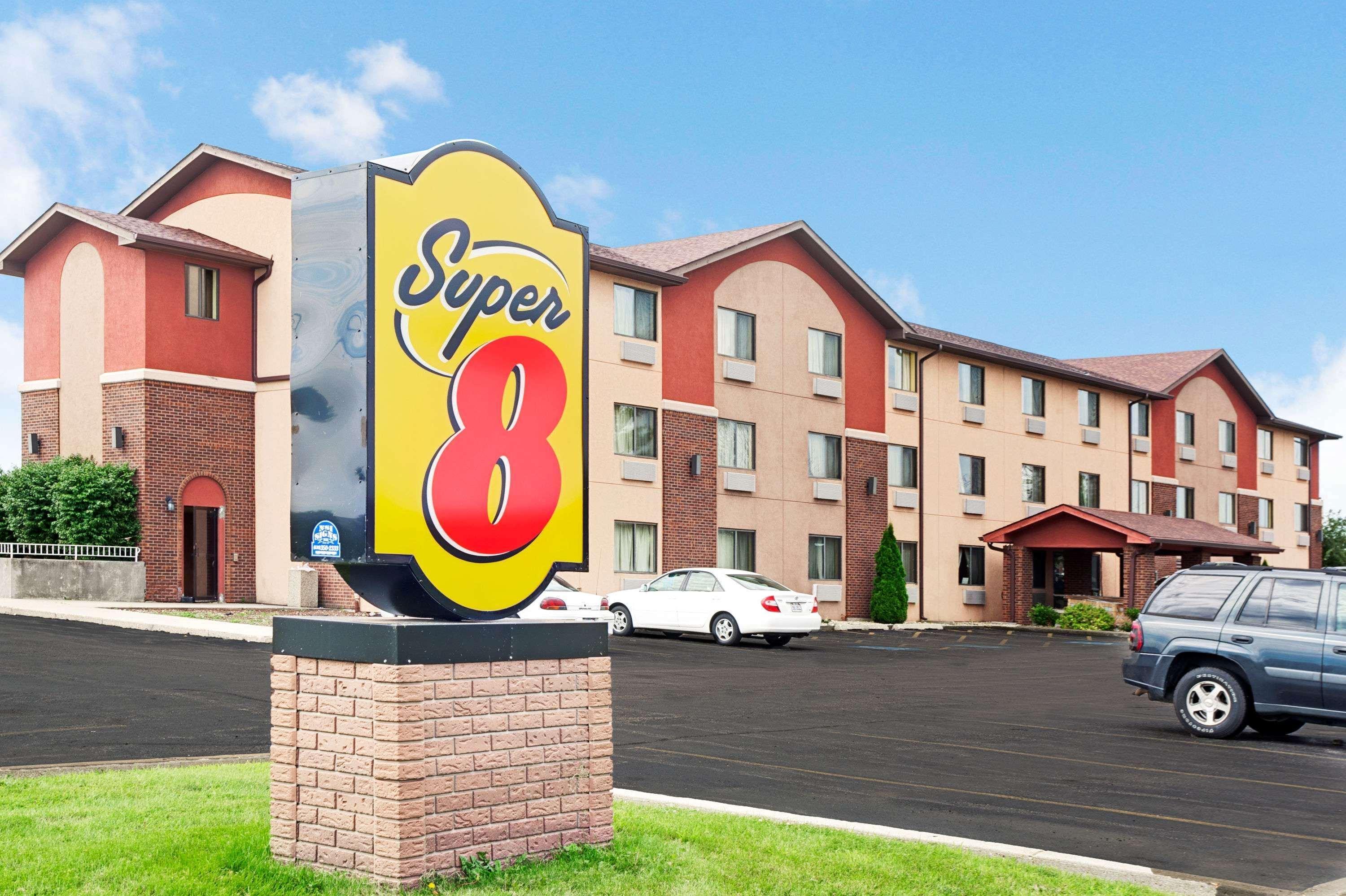 Super 8 By Wyndham Romeoville Bolingbrook Dış mekan fotoğraf